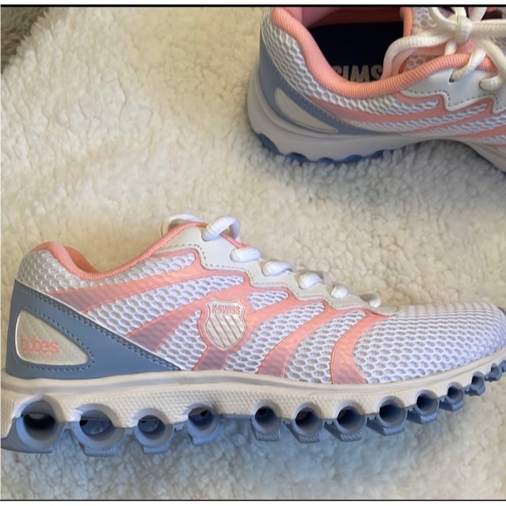 KSWISS Women’s NEW!! Size 7